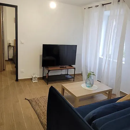Coquet A 15mn De Paris Et 10 Mn De Stade De France, Wifi, Netflix, Groslay