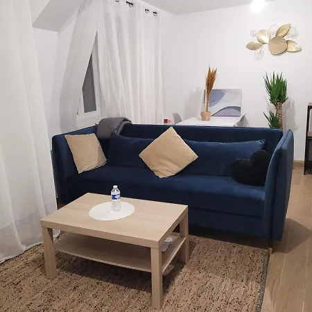 Coquet A 15mn De Paris Et 10 Mn De Stade De France, Wifi, Netflix, Apartment