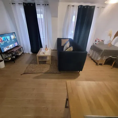 Coquet A 15mn De Paris Et 10 Mn De Stade De France, Wifi, Netflix, * Groslay