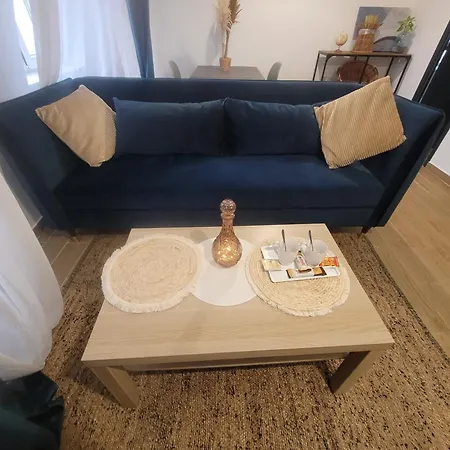Apartment Coquet A 15mn De Paris Et 10 Mn De Stade De France, Wifi, Netflix, Groslay