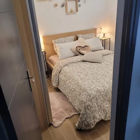 Lejlighed Coquet A 15mn De Paris Et 10 Mn De Stade De France, Wifi, Netflix, *