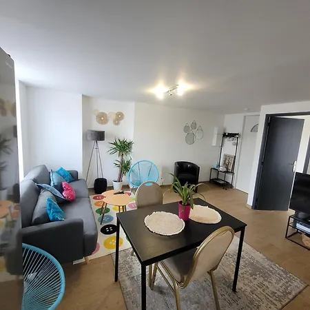 Coquet A 15mn De Paris Et 10 Mn De Stade De France, Wifi, Netflix, * Groslay